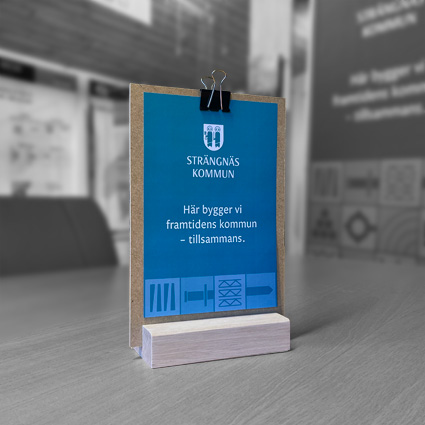 Wood menu bordsskylt med kl�mma f�r A5